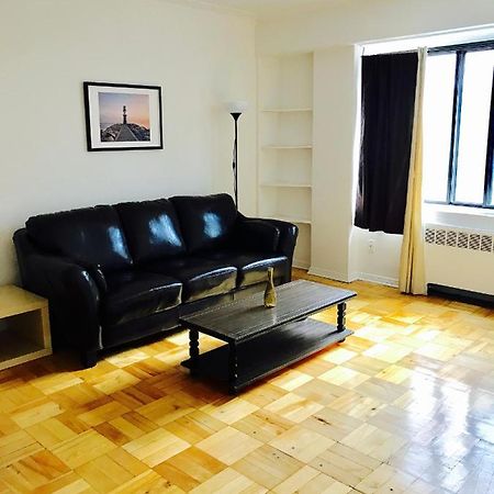 Stylish Montreal Apartment: Comfortable Stay In The Golden Square Mile Exterior photo